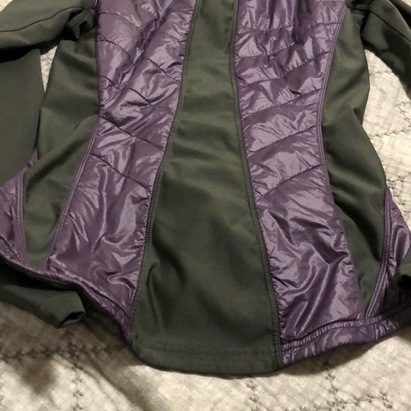 The North Face Puffer Vest Jacket - Picture 6 of 6